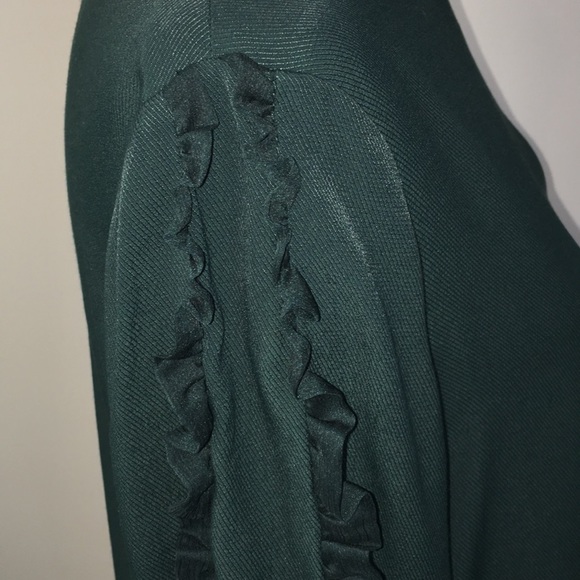 Club Monaco Ruffle Sleeve Top - Size M - Picture 3 of 9